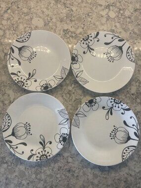 CORNING CORELLE FLORAL NOIR BREAD & BUTTER PLATES SET OF 4 PREOWNED